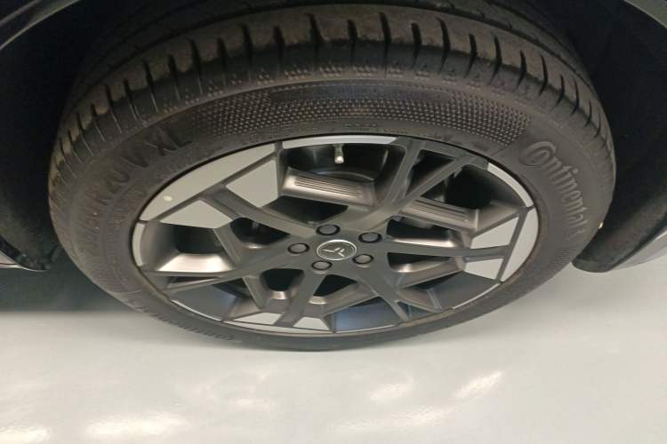 Used Hongqi Tiangong 06 2025 660 4x4 Smart Selection Edition Right Rear Wheel Hub
