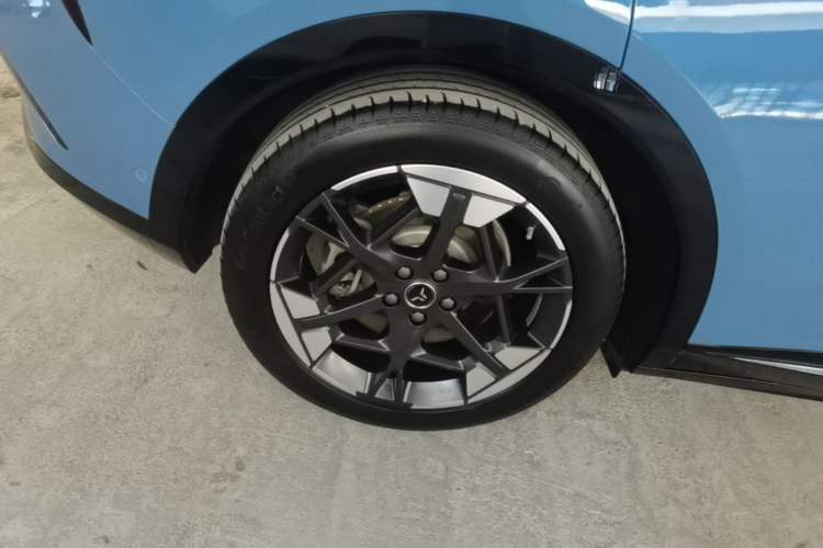 Used Hongqi Tiangong 06 2025 660 4x4 Smart Selection Edition Right Rear Wheel Hub
