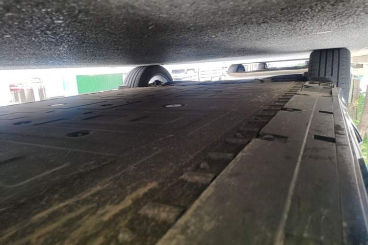 Used Hongqi Tiangong 06 2025 660 4x4 Smart Selection Edition Right Side Sill