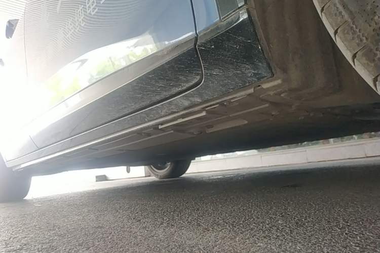 Used Hongqi Tiangong 06 2025 660 4x4 Smart Selection Edition Right Side Sill