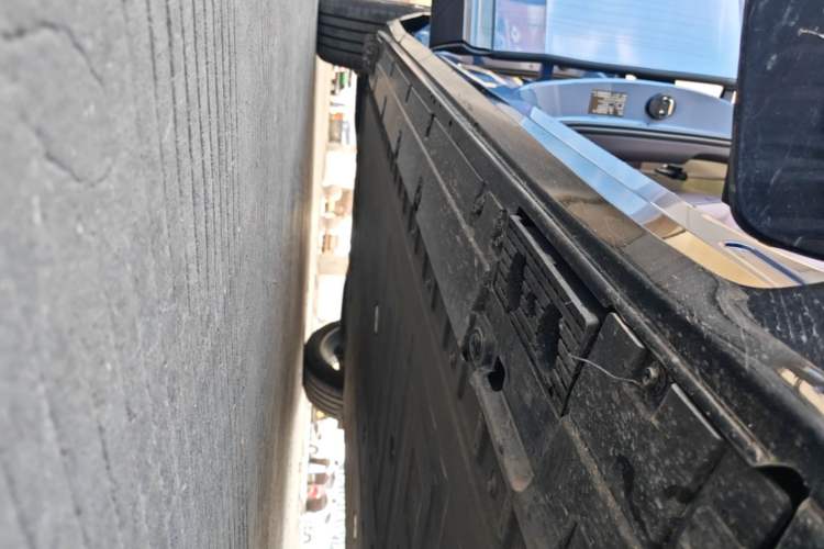 Used Hongqi Tiangong 06 2025 660 4x4 Smart Selection Edition Right Side Sill