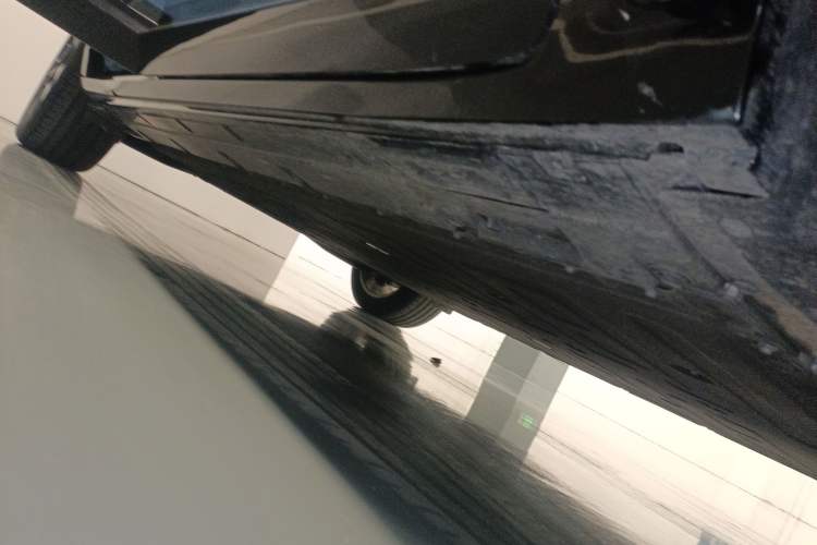 Used Hongqi Tiangong 06 2025 660 4x4 Smart Selection Edition Right Side Sill