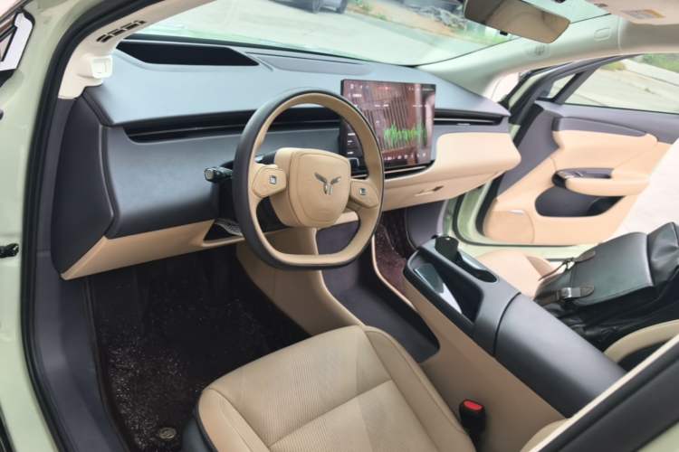Used Hongqi Tiangong 06 2025 520 Smart Selection Edition Center Console