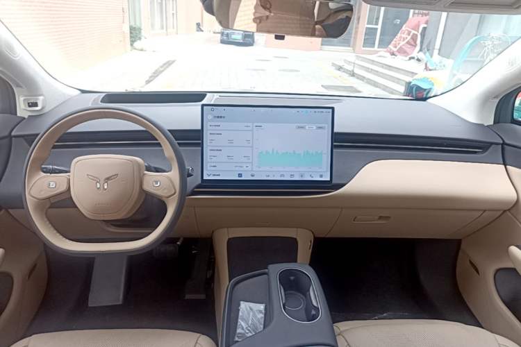 Used Hongqi Tiangong 06 2025 520 Smart Selection Edition Center Console