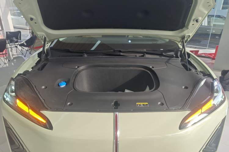 Used Hongqi Tiangong 06 2025 520 Smart Selection Edition Engine Bay