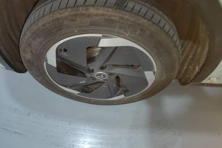 Used Hongqi Tiangong 06 2025 520 Smart Selection Edition Left Front Wheel Hub