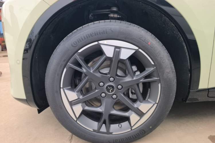 Used Hongqi Tiangong 06 2025 520 Smart Selection Edition Left Front Wheel Hub