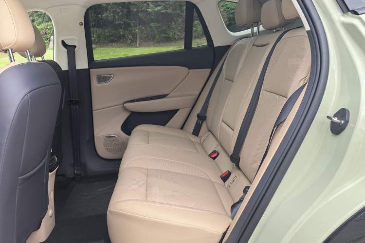 Used Hongqi Tiangong 06 2025 520 Smart Selection Edition Left Rear Seat