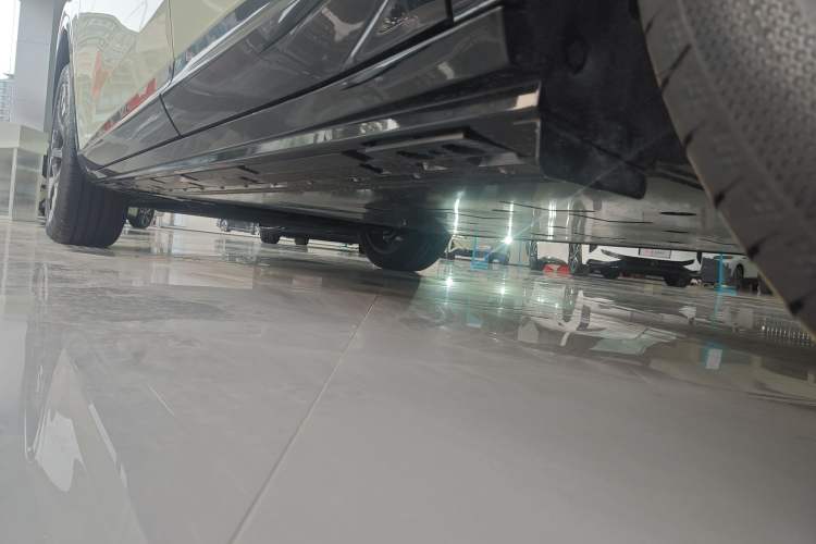Used Hongqi Tiangong 06 2025 520 Smart Selection Edition Left Side Sill
