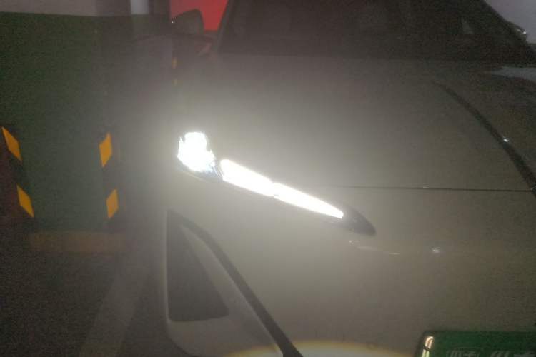 Used Hongqi Tiangong 06 2025 520 Smart Selection Edition Right Front Headlight
