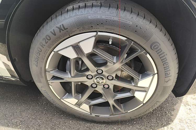 Used Hongqi Tiangong 06 2025 520 Smart Selection Edition Right Front Wheel Hub