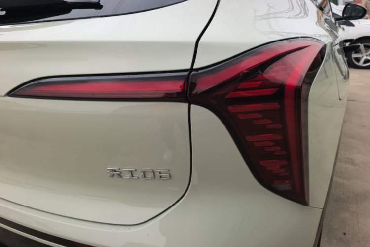 Used Hongqi Tiangong 06 2025 520 Smart Selection Edition Right Rear Taillight