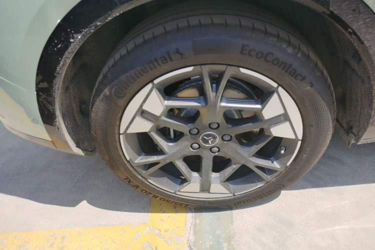 Used Hongqi Tiangong 06 2025 520 Smart Selection Edition Right Rear Wheel Hub