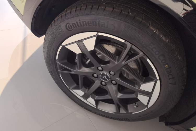 Used Hongqi Tiangong 06 2025 520 Smart Selection Edition Right Rear Wheel Hub