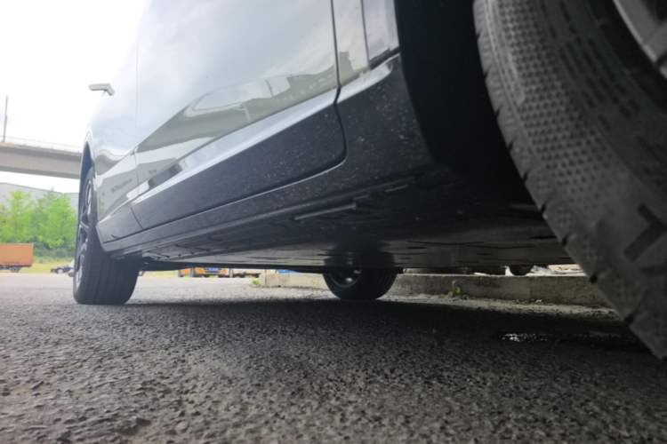 Used Hongqi Tiangong 06 2025 520 Smart Selection Edition Right Side Sill