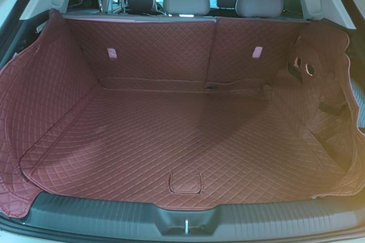 Used Hongqi Tiangong 06 2025 520 Smart Selection Edition Trunk