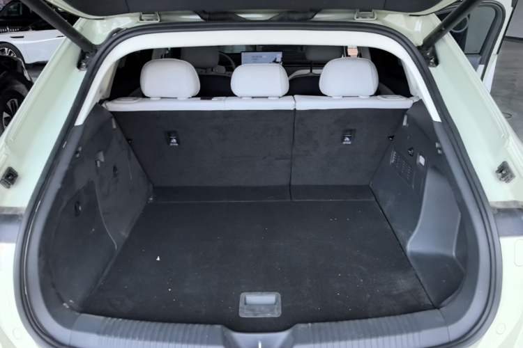 Used Hongqi Tiangong 06 2025 520 Smart Selection Edition Trunk