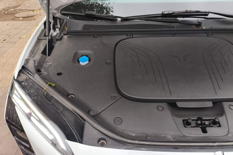 Used Hongqi Tiangong 08 2025 605 Pioneer Edition Engine Bay Right