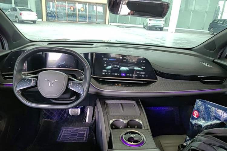 Used Hongqi Tiangong 08  Center Console