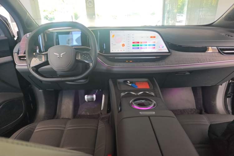Used Hongqi Tiangong 08  Center Console
