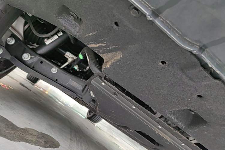 Used Hongqi Tiangong 08  Chassis Rear Left