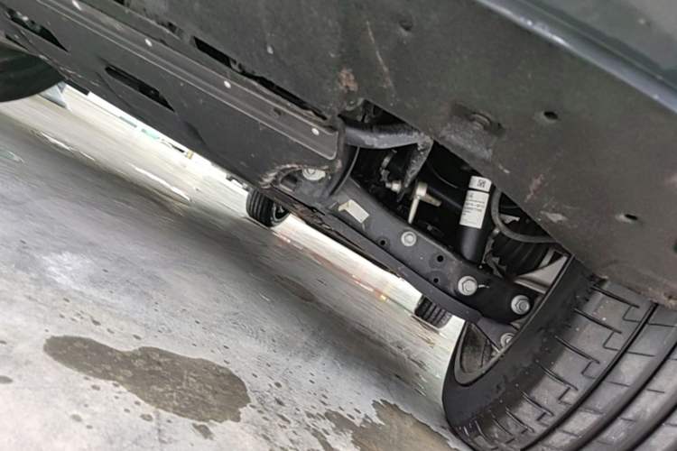 Used Hongqi Tiangong 08  Chassis Rear Right