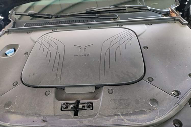 Used Hongqi Tiangong 08  Engine Bay