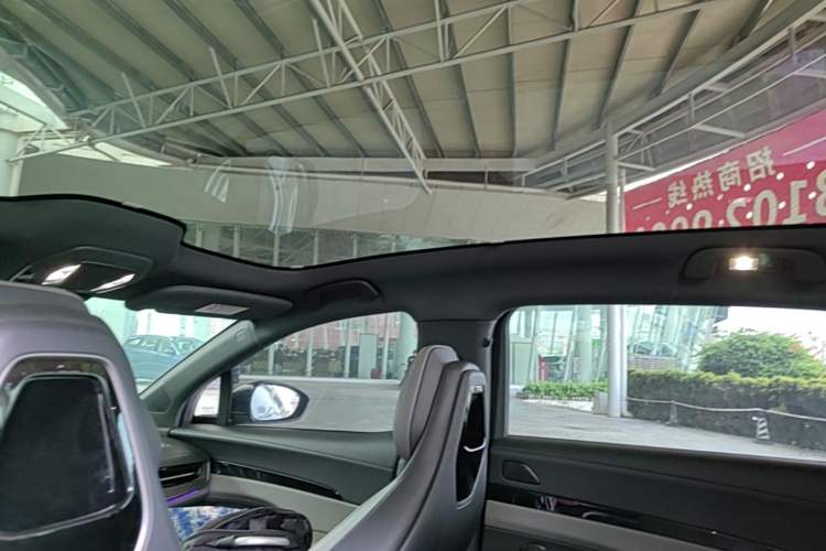 Used Hongqi Tiangong 08  Headliner