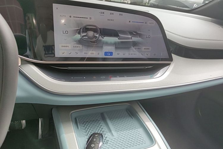 Used Hongqi Tiangong 08  Audio And AC Panel