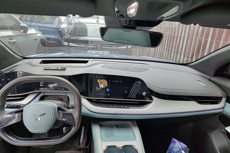 Used Hongqi Tiangong 08  Center Console