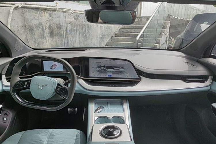 Used Hongqi Tiangong 08  Center Console