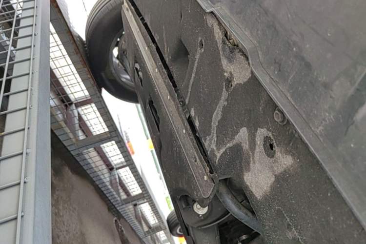 Used Hongqi Tiangong 08  Chassis Rear Right