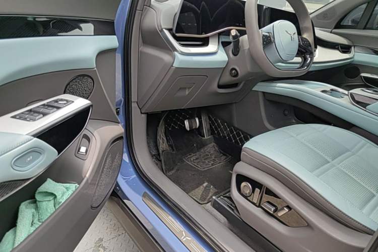 Used Hongqi Tiangong 08  Driver Seat