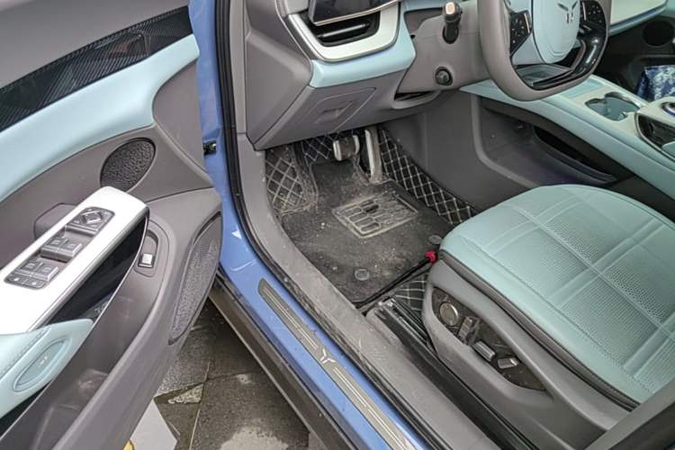 Used Hongqi Tiangong 08  Driver Seat