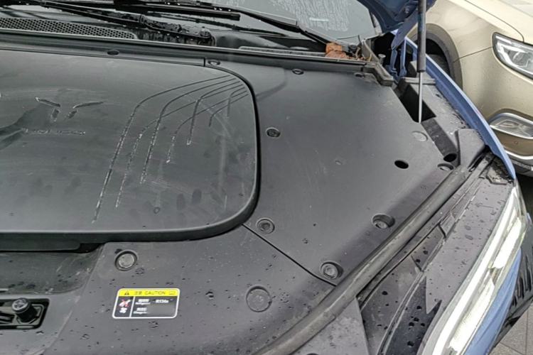 Used Hongqi Tiangong 08  Engine Bay Left