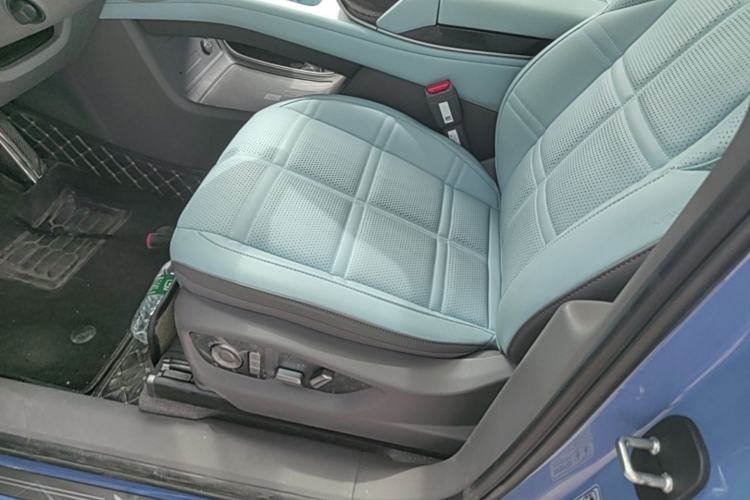 Used Hongqi Tiangong 08  Left Front Seat