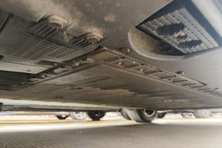 Used Hongqi Tiangong 08  Chassis Front Left