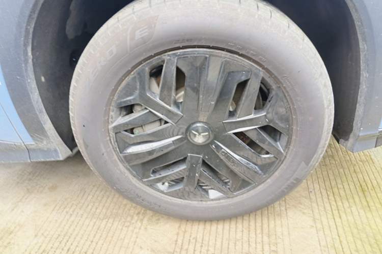 Used Hongqi Tiangong 08  Right Front Wheel Hub
