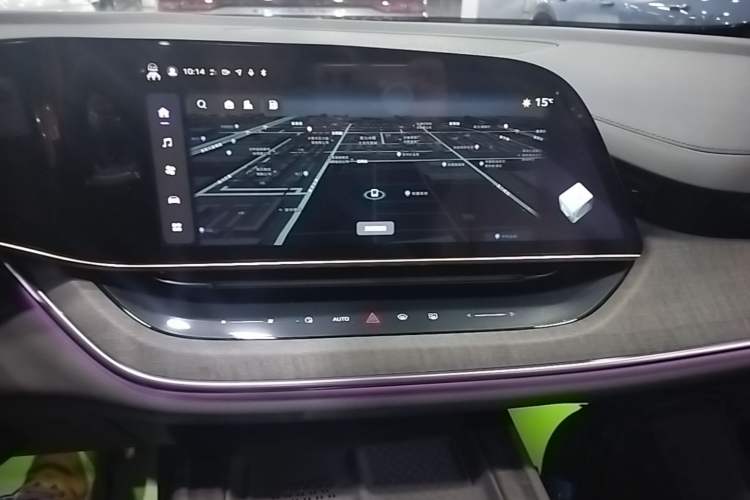 Used Hongqi Tiangong 08 2025 680 Ultra Four-Wheel-Drive Version Audio And AC Panel