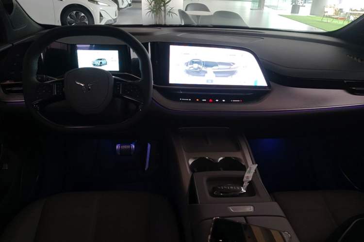 Used Hongqi Tiangong 08 2025 605 Pioneer Edition Center Console