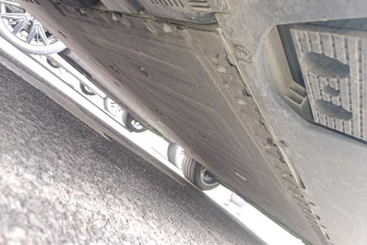 Used Hongqi Tiangong 08 2025 680 Ultra Four-Wheel-Drive Version Chassis Front Left