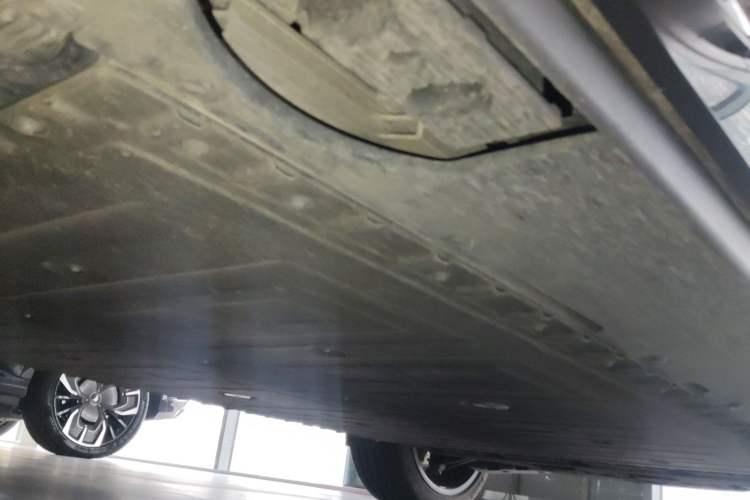Used Hongqi Tiangong 08 2025 680 Ultra Four-Wheel-Drive Version Chassis Front Left