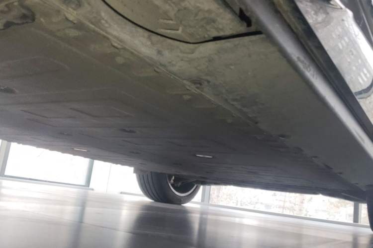 Used Hongqi Tiangong 08 2025 680 Ultra Four-Wheel-Drive Version Chassis Front Left