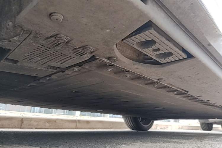 Used Hongqi Tiangong 08 2025 680 Ultra Four-Wheel-Drive Version Chassis Front Left