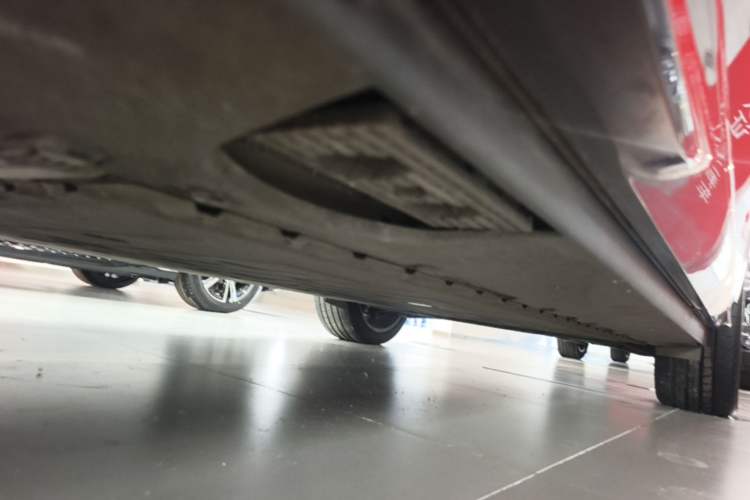 Used Hongqi Tiangong 08 2025 680 Ultra Four-Wheel-Drive Version Chassis Front Left