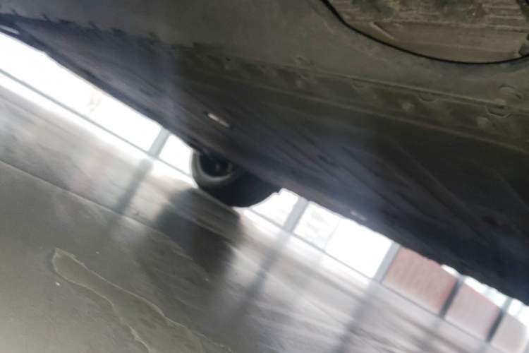 Used Hongqi Tiangong 08 2025 680 Ultra Four-Wheel-Drive Version Chassis Front Right