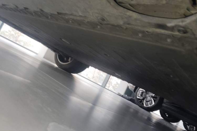 Used Hongqi Tiangong 08 2025 680 Ultra Four-Wheel-Drive Version Chassis Front Right