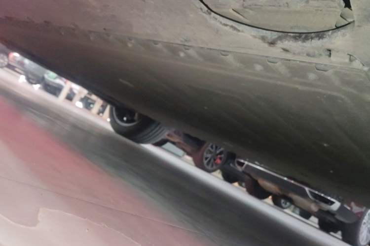 Used Hongqi Tiangong 08 2025 680 Ultra Four-Wheel-Drive Version Chassis Front Right