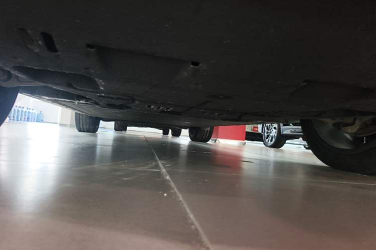 Used Hongqi Tiangong 08 2025 680 Ultra Four-Wheel-Drive Version Chassis Front