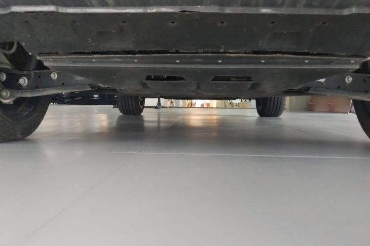 Used Hongqi Tiangong 08 2025 680 Ultra Four-Wheel-Drive Version Chassis Rear